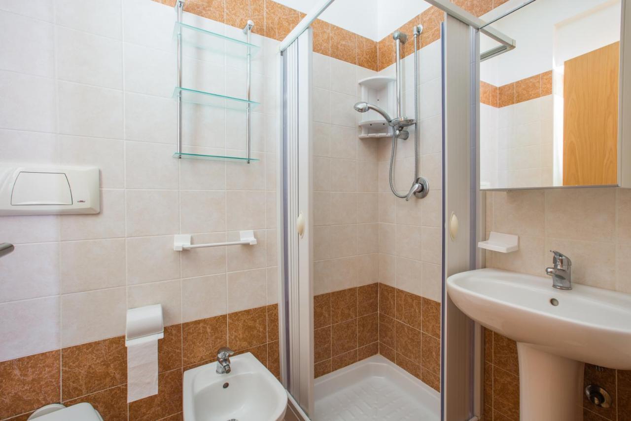 One Love Apartments Lupetto エクステリア 写真